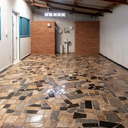Hotel Pousada Roosevelt Quarto 03 - Pousada Central Prox Rodoviaria E Dist Industrial Uberlândia Esterno foto