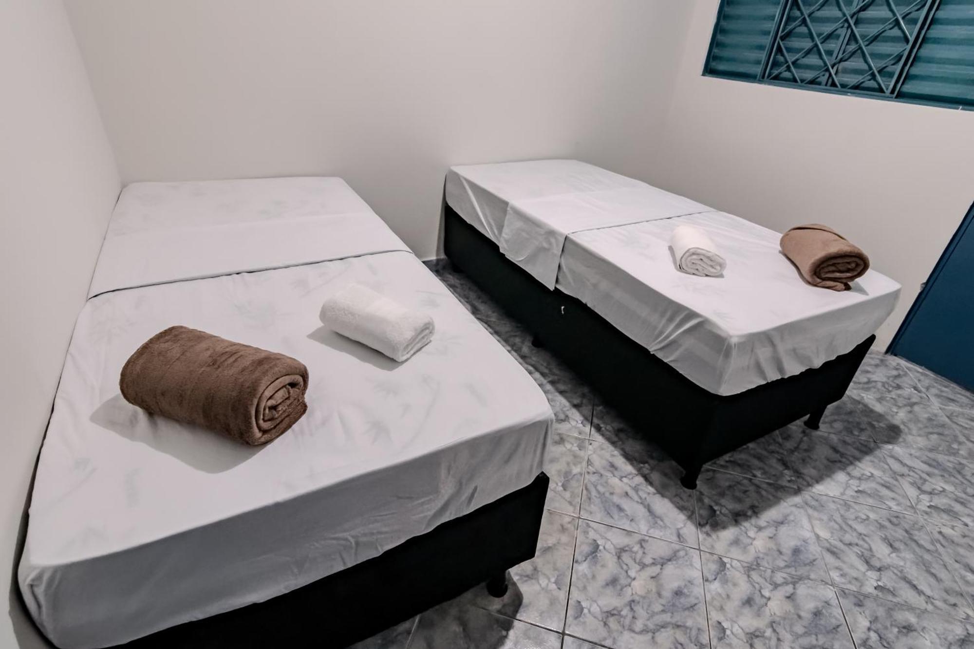 Hotel Pousada Roosevelt Quarto 03 - Pousada Central Prox Rodoviaria E Dist Industrial Uberlândia Esterno foto